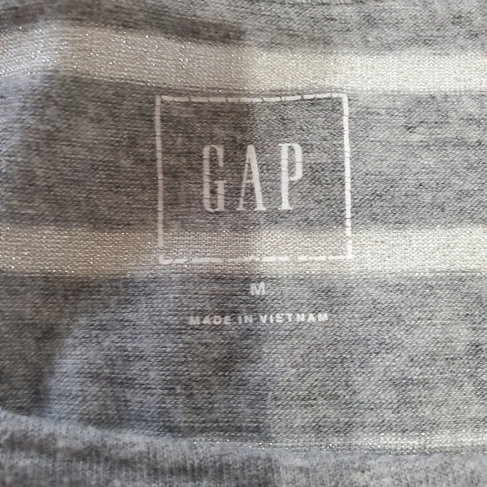 Gap tee - Picture 2 of 7